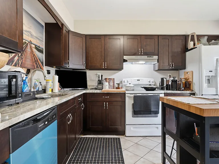 272 Hudson Ct — Photo 32