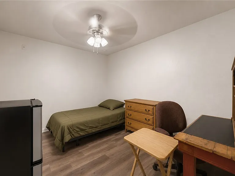 527 Parkway #303 — Photo 16