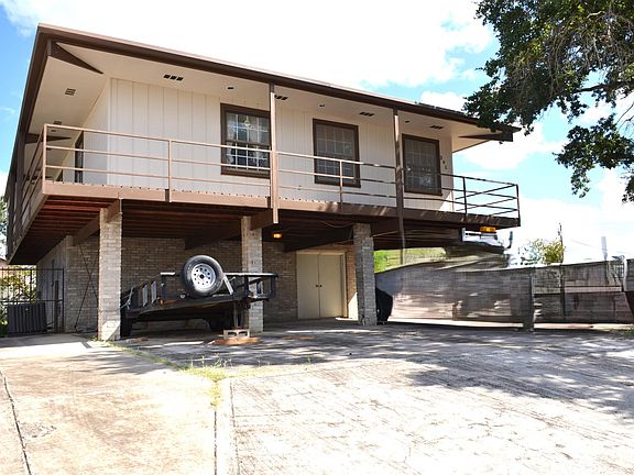 3rd image of 361 Monte Dr
