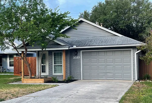 3510 Stoney Dawn Photo 1