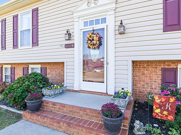 4th image of 6004 Old Manor Ct