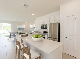 1520 Tristar Dr, Plant City, FL 33563