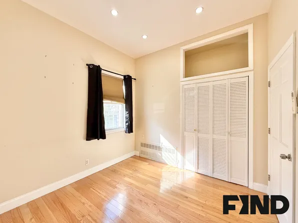 169 Sackett Street image 17 of 27