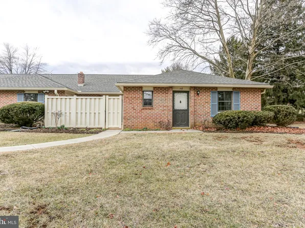 165 Valleybrook Dr, Lancaster, PA 17601
