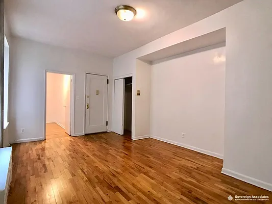 Rented by Sovereign Associates | media 11