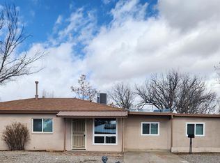 8805 Cordova Ave NE, Albuquerque, NM 87112