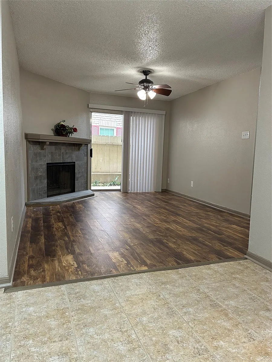 Building Photo - 2120 El Paseo St #1901