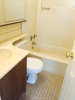 Rented by City Connections Realty | media 50