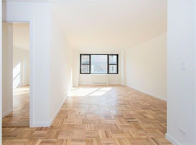 1st image of 184 E 72nd St #22D