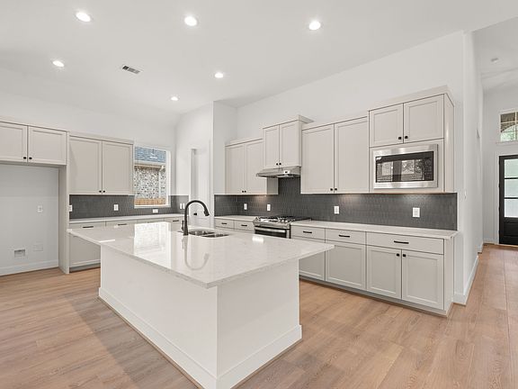 2nd image of 208 Bronzewood Terrace Ct
