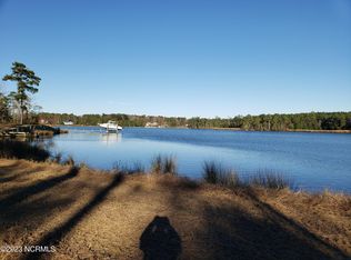 813 Bennett Neck Rd, Grantsboro, NC 28529