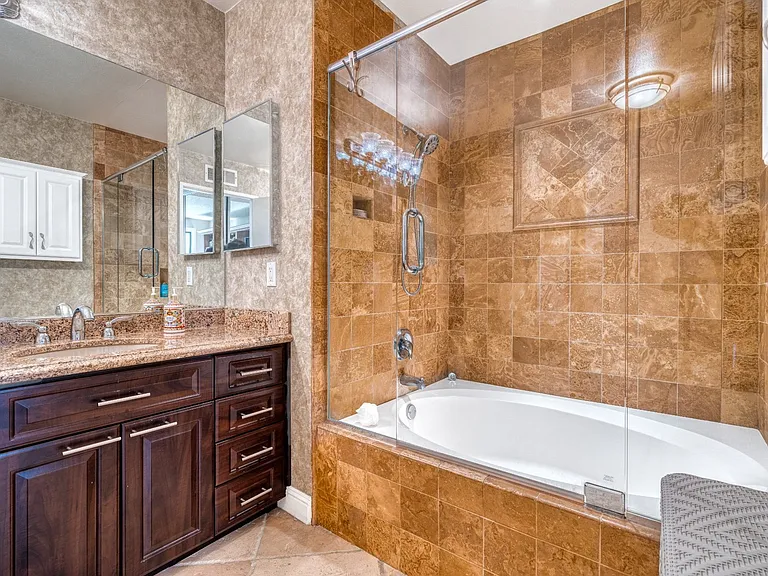 54564 Oaktree #A107 — Photo 10