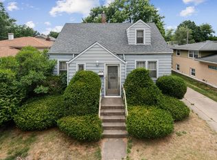 3436 N Schultz Dr, Lansing, IL