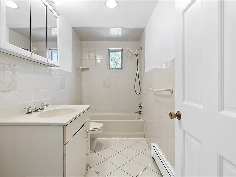 93R W Emerson St — Photo 3