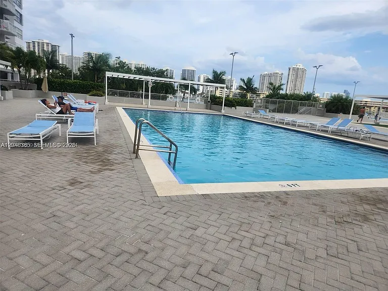 18041 Biscayne Blvd #1203 — Photo 14
