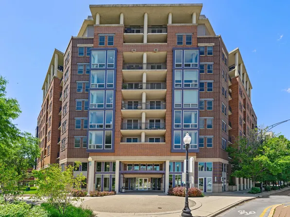 437 W Division St APT 412, Chicago, IL 60610