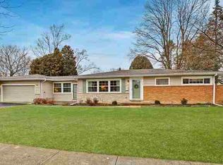 250 W Cheryl Ln, Palatine, IL 60067