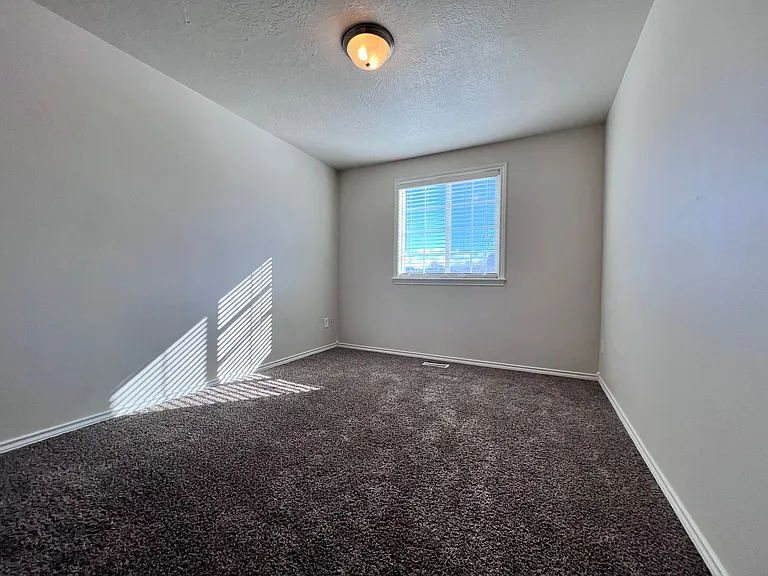 5193 N Toscana Ave — Photo 19