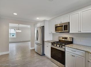 14 Lumsden Ct, Toms River, NJ 08757