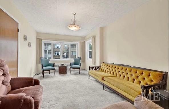 2nd image of 44 Bay 13 St