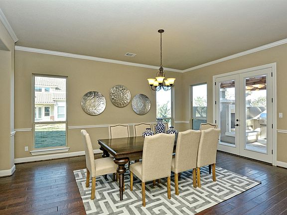 Elegant Formal Dining Room