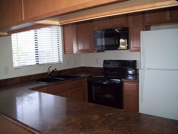 4th image of 10428 E La Palma Ave APT D