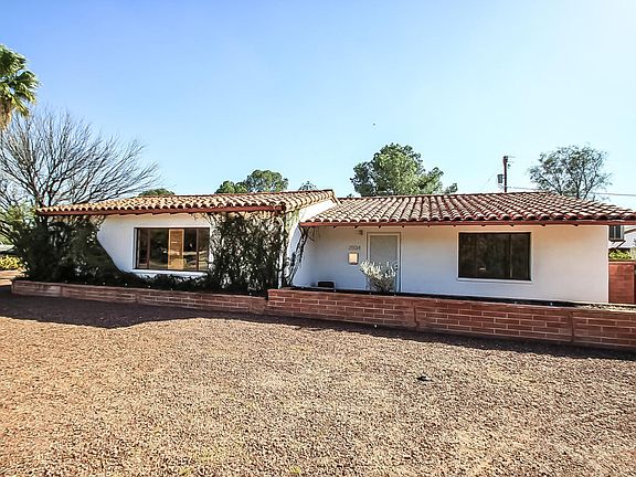 2nd image of 2934 E Arroyo Chico
