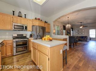 6710 Magnolia Way, Rocklin, CA 95765