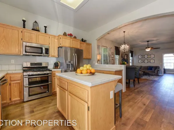 6710 Magnolia Way, Rocklin, CA 95765