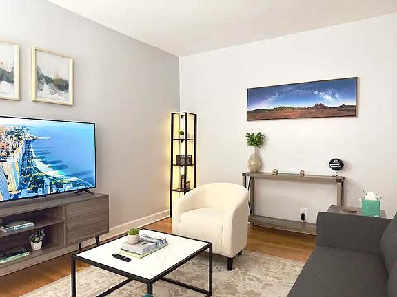 5th image of 6437-43 N Hamilton Ave #1G