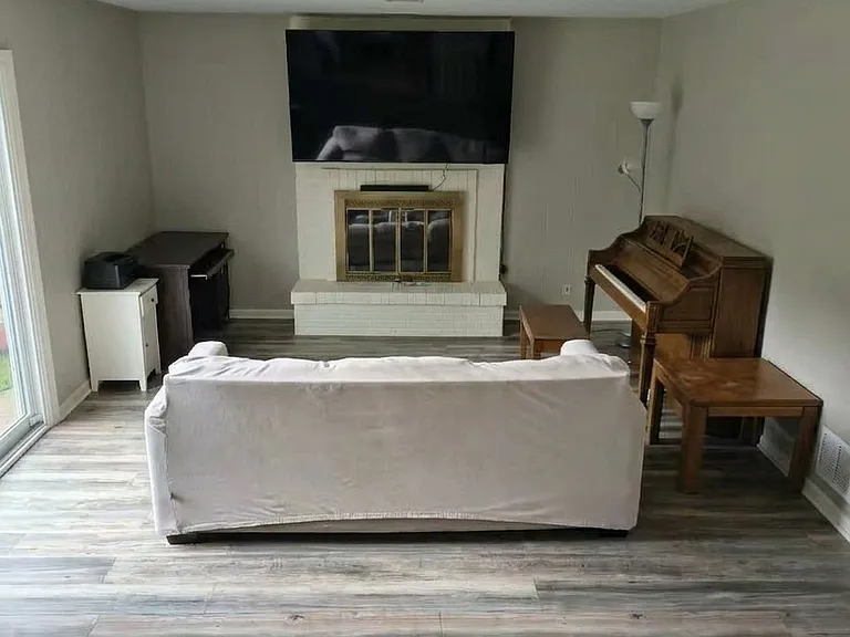 5S735 Park Meadow Dr — Photo 5