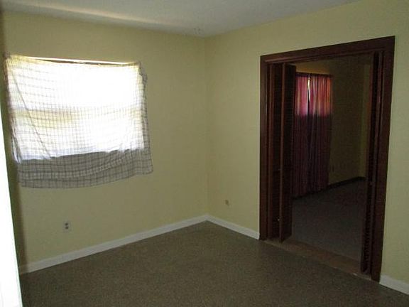5th image of 4009 E Bluff Ave