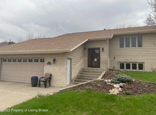 1837 Wood Moor Pl, Bismarck, ND 58501