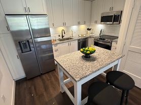 2224 Evans St, Hollywood, FL