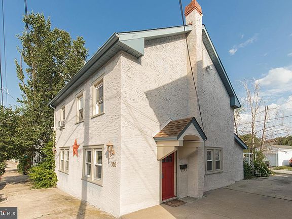 4th image of 340 Saint Marys St
