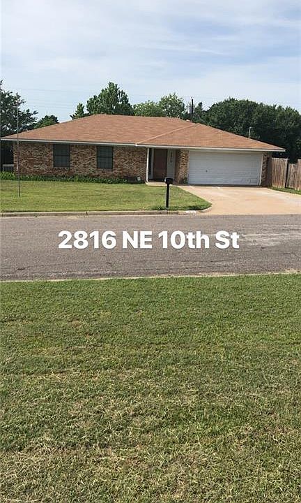 1st image of 2816 NE 10th St