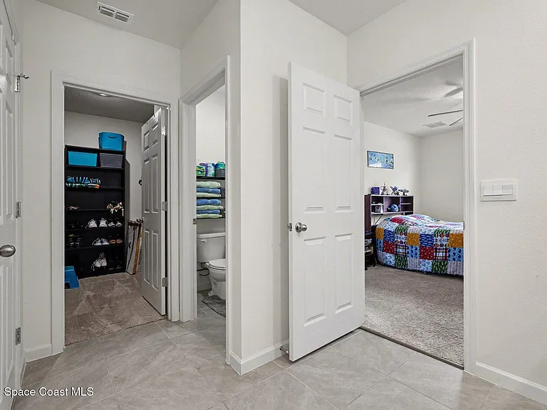 1563 Leeward Ave SE — Photo 8