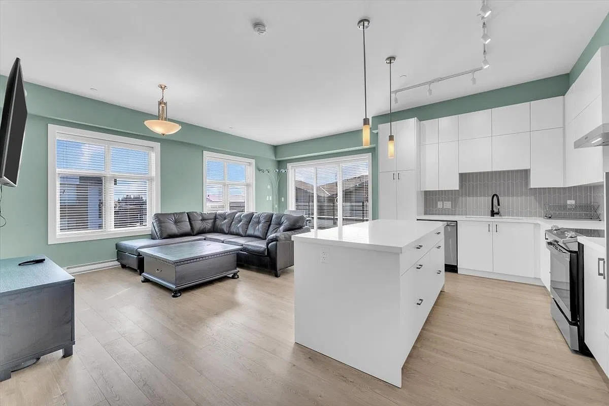 2 bed, 1175 sqft, $2,995 — Photo 4