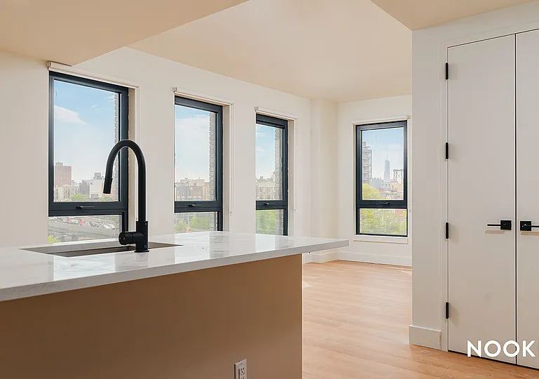 130 Hope St #602 — Photo 5