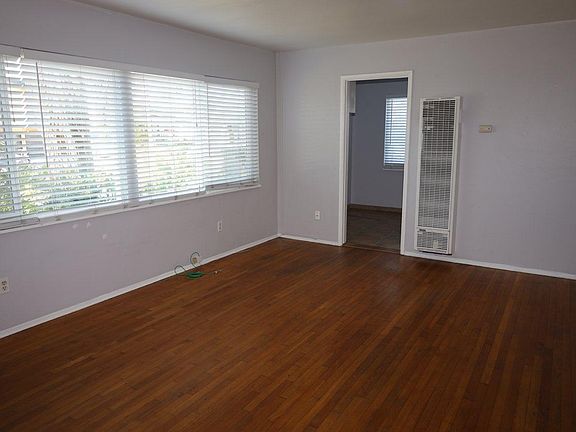 4th image of 3949 Kansas St APT 1