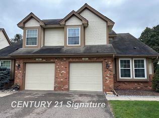 837 Whisperwood Trl, Fenton, MI 48430