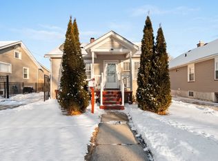 408 S East Ave, Aurora, IL 60505