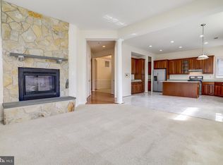 8189 Usher Dr, Lorton, VA 22079