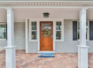 118 Tuckahoe Ln, Fairfield, CT 06824