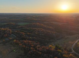 5475 Knobs Rd, Spring Green, WI 53588