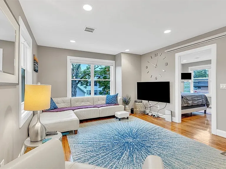 11 Hamlin Pl #B — Photo 9