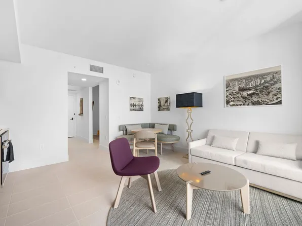 159 NE 6th St, Miami, FL