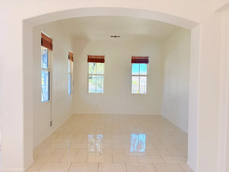 28330 Linda Vista St — Photo 11