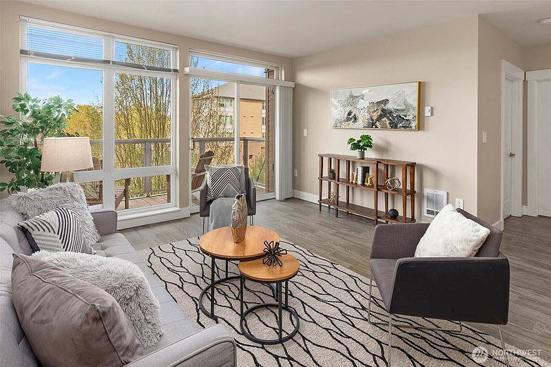 5th image of 11415 Slater Avenue NE #303