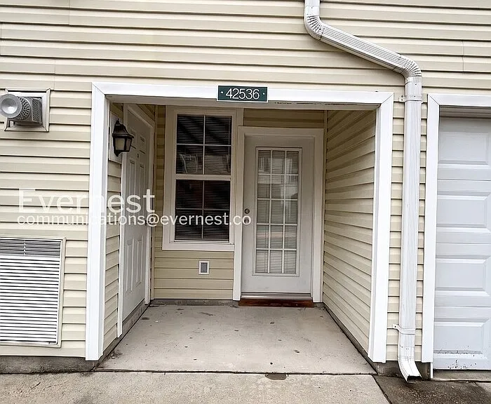 42536 Mayflower Ter — Photo 12